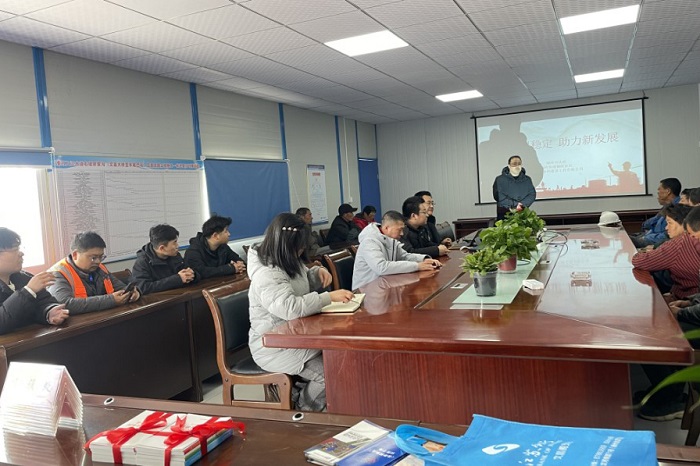 1739839082761575.jpg 700.jpg