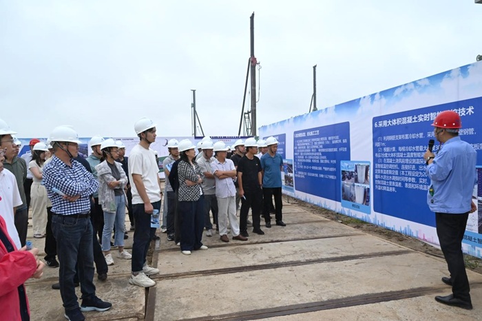 1758760998124242.jpg 1-700.jpg