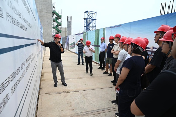 1759973323605268.jpg 700.jpg